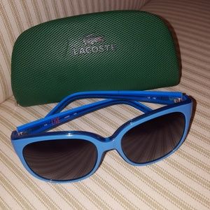 Lacoste sunglasses with case💕